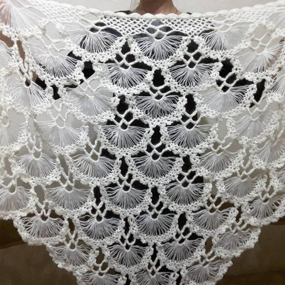 Handmade Crochet Lace Shawl Ivory Wrap - Picture 2 of 6